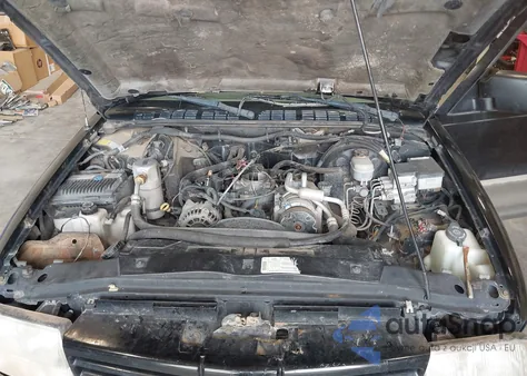 1999 Oldsmobile Bravada из США, поврежденный, VIN 1GHDT13W7X2717521